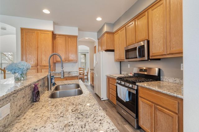 46 Bascom Ct, Sacramento, CA 95835