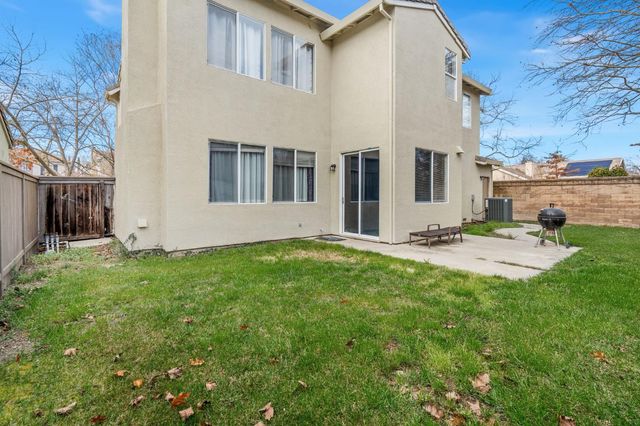 46 Bascom Ct, Sacramento, CA 95835