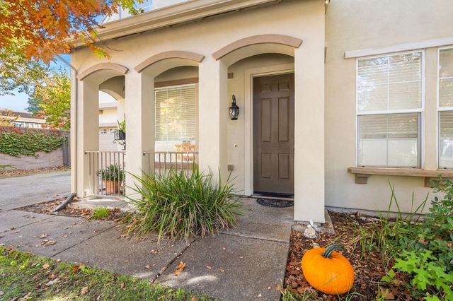 46 Bascom Ct, Sacramento, CA 95835