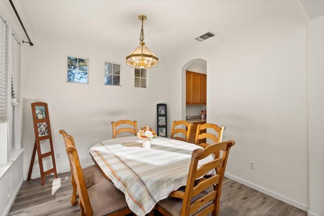 46 Bascom Ct, Sacramento, CA 95835