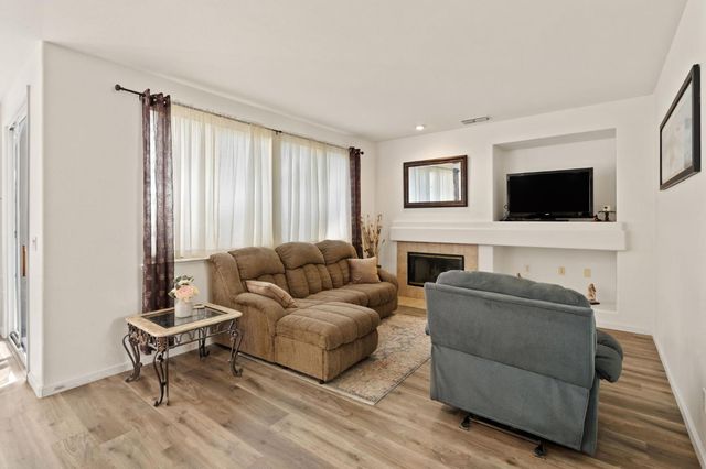 46 Bascom Ct, Sacramento, CA 95835