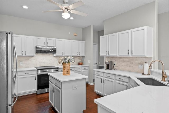 519 HARBOR GROVE CIRCLE, Safety Harbor, FL 34695