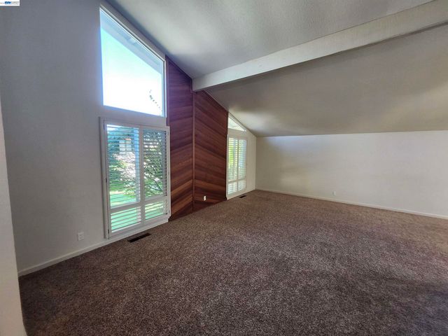 18775 E Cavendish Dr, Castro Valley, CA 94552