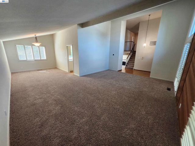 18775 E Cavendish Dr, Castro Valley, CA 94552