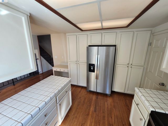 18775 E Cavendish Dr, Castro Valley, CA 94552