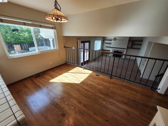 18775 E Cavendish Dr, Castro Valley, CA 94552