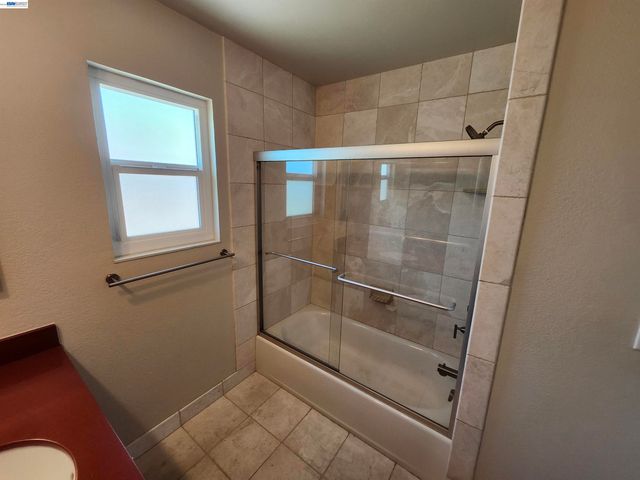 18775 E Cavendish Dr, Castro Valley, CA 94552