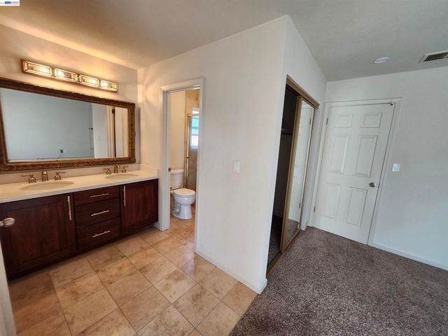 18775 E Cavendish Dr, Castro Valley, CA 94552