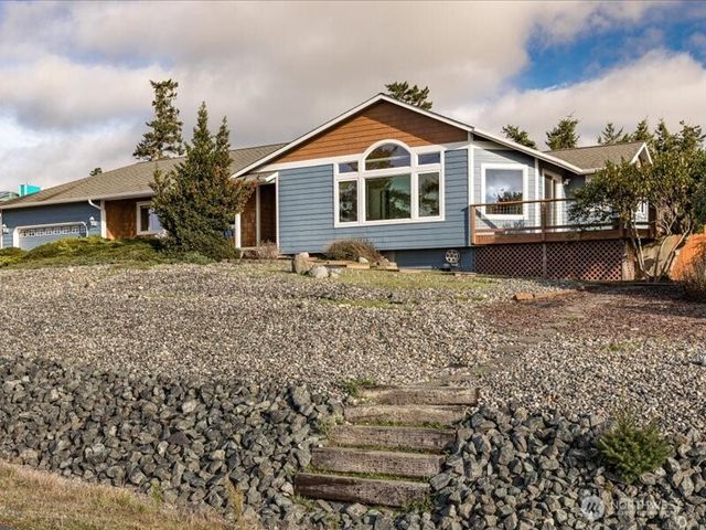 670 El Prado Avenue, Coupeville, WA 98239