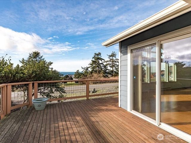 670 El Prado Avenue, Coupeville, WA 98239