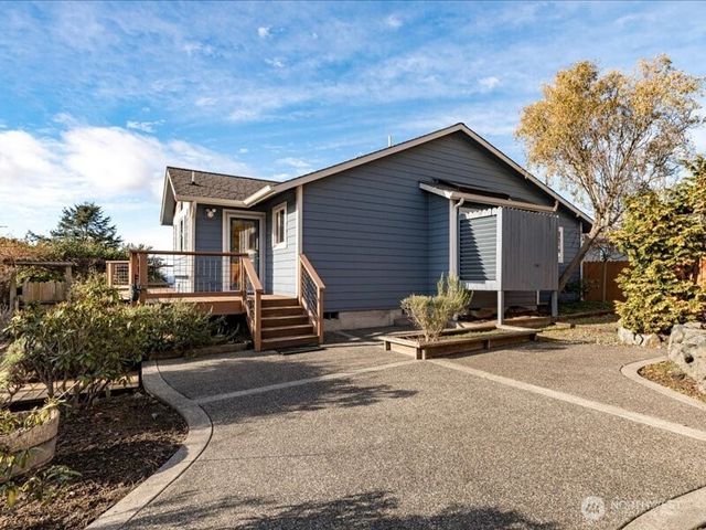 670 El Prado Avenue, Coupeville, WA 98239