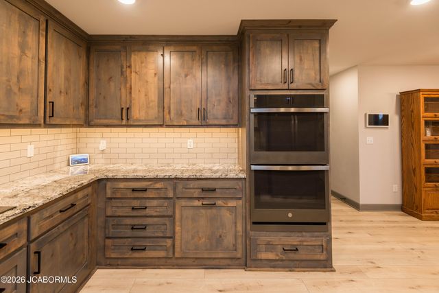 11565 COUNTY ROAD 385, Holts Summit, MO 65043