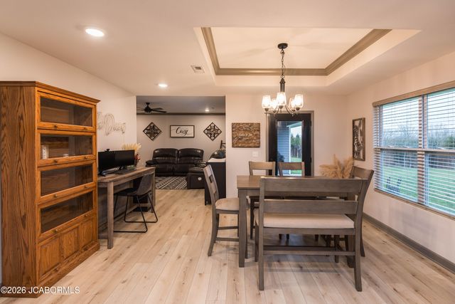 11565 COUNTY ROAD 385, Holts Summit, MO 65043