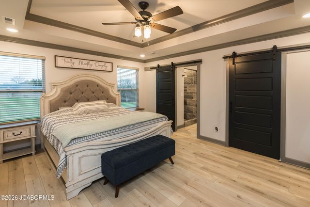 11565 COUNTY ROAD 385, Holts Summit, MO 65043