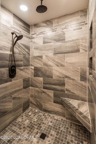 11565 COUNTY ROAD 385, Holts Summit, MO 65043