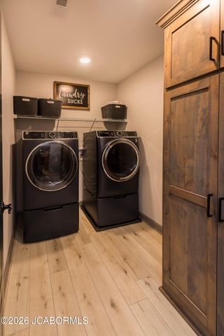 11565 COUNTY ROAD 385, Holts Summit, MO 65043