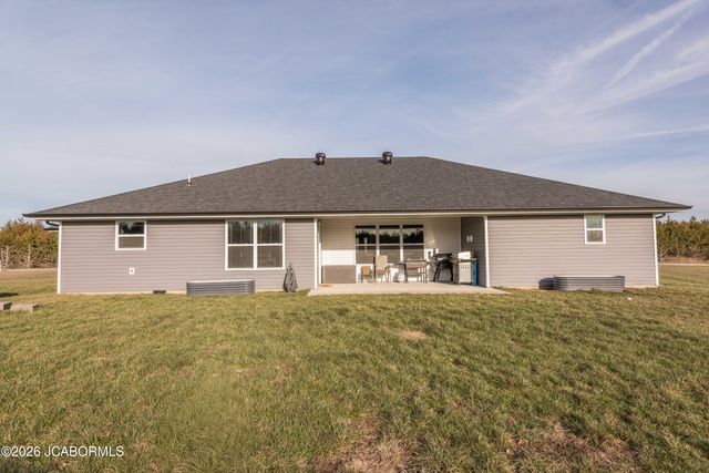 11565 COUNTY ROAD 385, Holts Summit, MO 65043