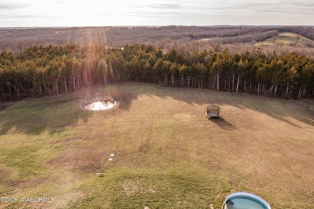 11565 COUNTY ROAD 385, Holts Summit, MO 65043