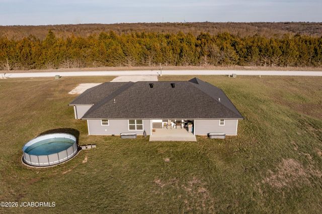 11565 COUNTY ROAD 385, Holts Summit, MO 65043