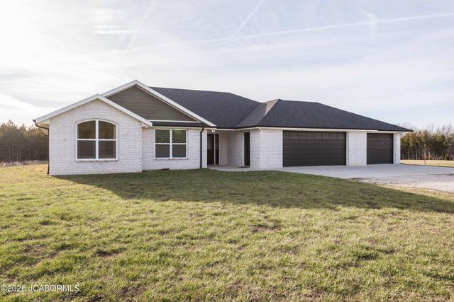11565 COUNTY ROAD 385, Holts Summit, MO 65043