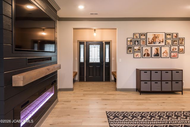 11565 COUNTY ROAD 385, Holts Summit, MO 65043