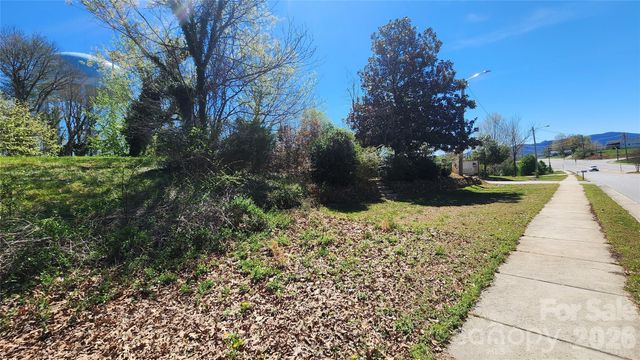 303 Old Nc 18 Highway, Morganton, NC 28655