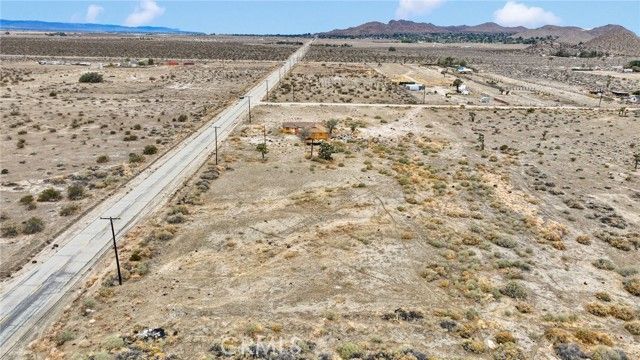 18227 E Avenue Q, Palmdale, CA 93591