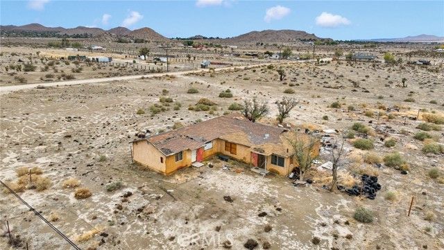 18227 E Avenue Q, Palmdale, CA 93591