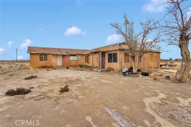 18227 E Avenue Q, Palmdale, CA 93591