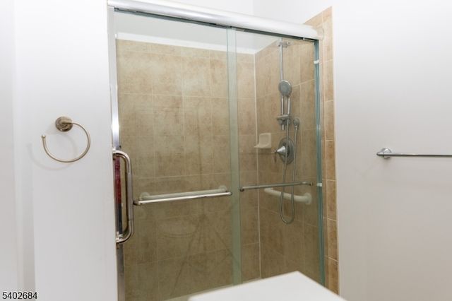 7113 Polk Dr, Rockaway Twp., NJ 07885