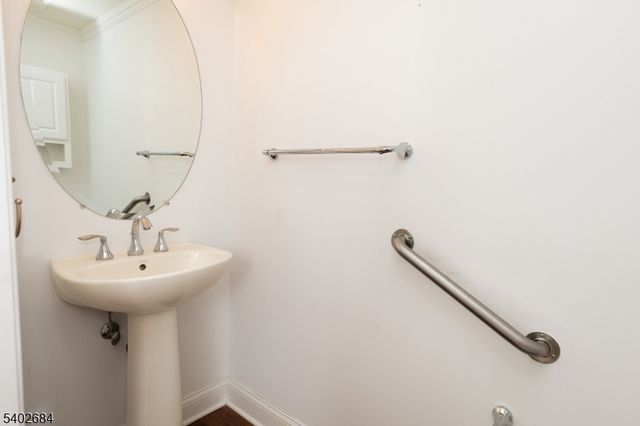 7113 Polk Dr, Rockaway Twp., NJ 07885