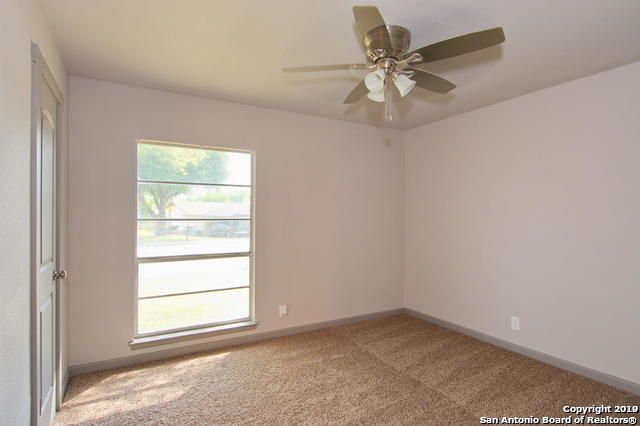 7274 Montgomery Dr, San Antonio, TX 78239