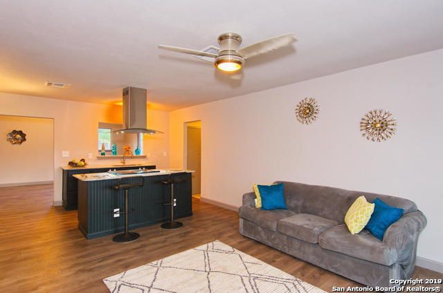 7274 Montgomery Dr, San Antonio, TX 78239