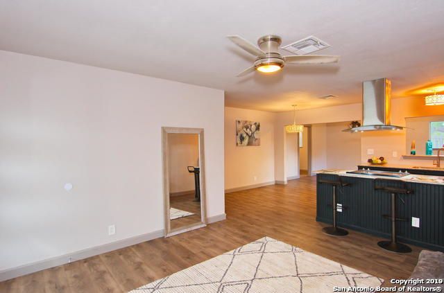 7274 Montgomery Dr, San Antonio, TX 78239