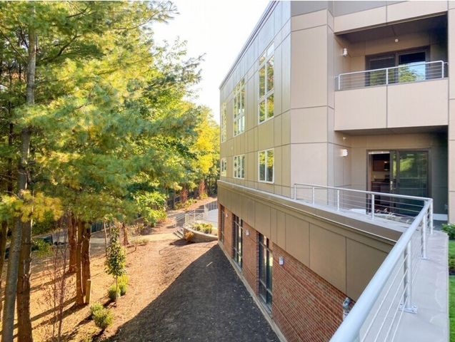 350 Pleasant St 242, Watertown, MA 02472