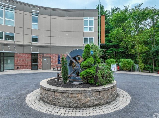 350 Pleasant St 242, Watertown, MA 02472