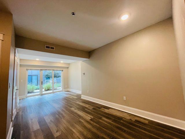 350 Pleasant St 242, Watertown, MA 02472
