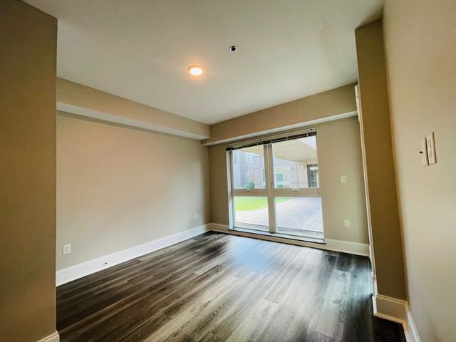 350 Pleasant St 242, Watertown, MA 02472