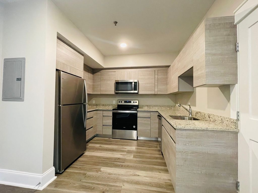 350 Pleasant St 242, Watertown, MA 02472