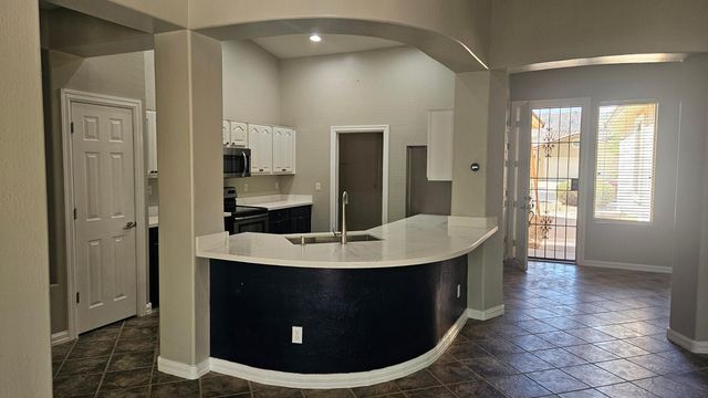 2224 W Harwell Road, Phoenix, AZ 85041