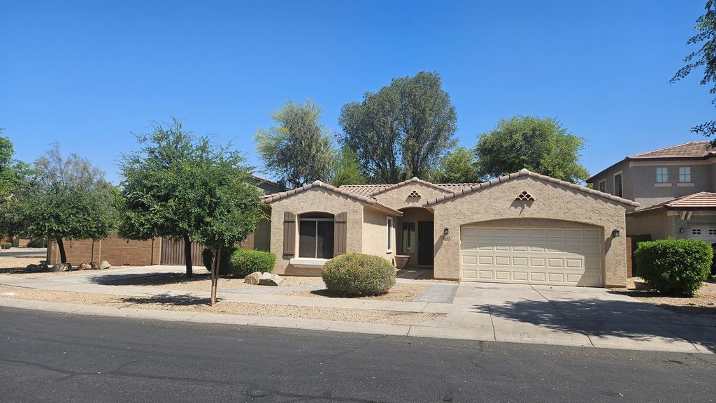 2224 W Harwell Road, Phoenix, AZ 85041