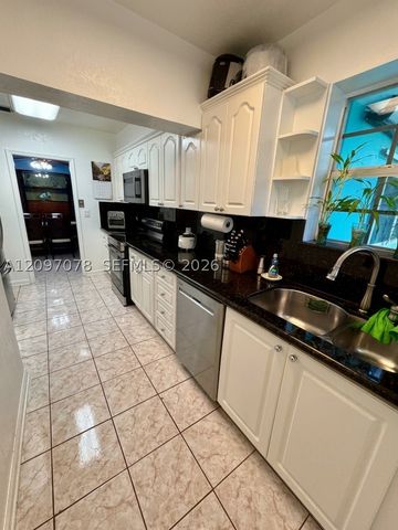 4450 SW 2nd St, Miami, FL 33134