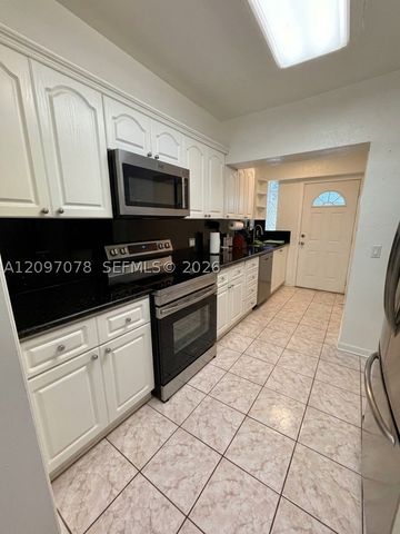 4450 SW 2nd St, Miami, FL 33134