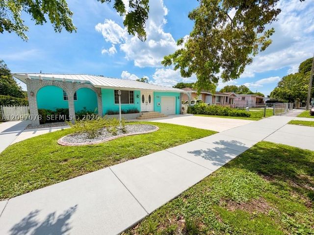 4450 SW 2nd St, Miami, FL 33134