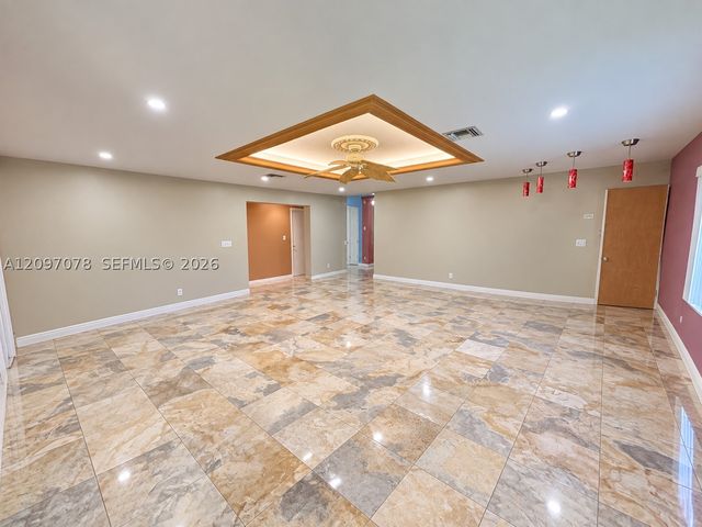 4450 SW 2nd St, Miami, FL 33134