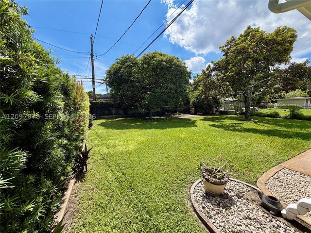 4450 SW 2nd St, Miami, FL 33134