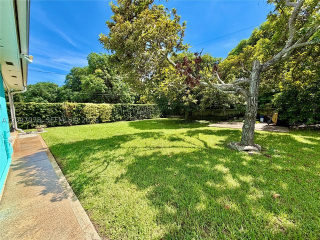 4450 SW 2nd St, Miami, FL 33134