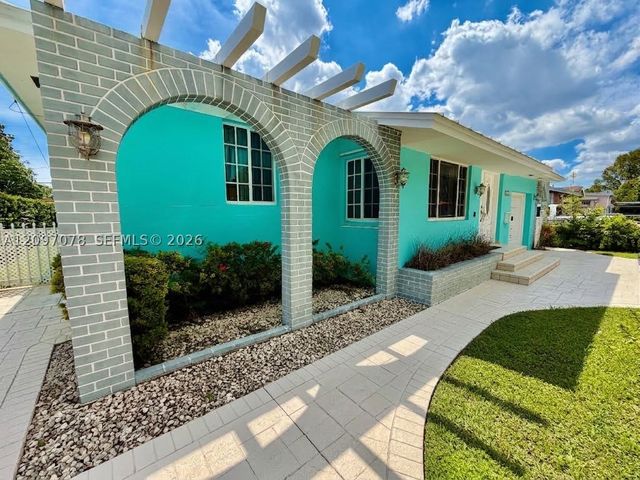 4450 SW 2nd St, Miami, FL 33134