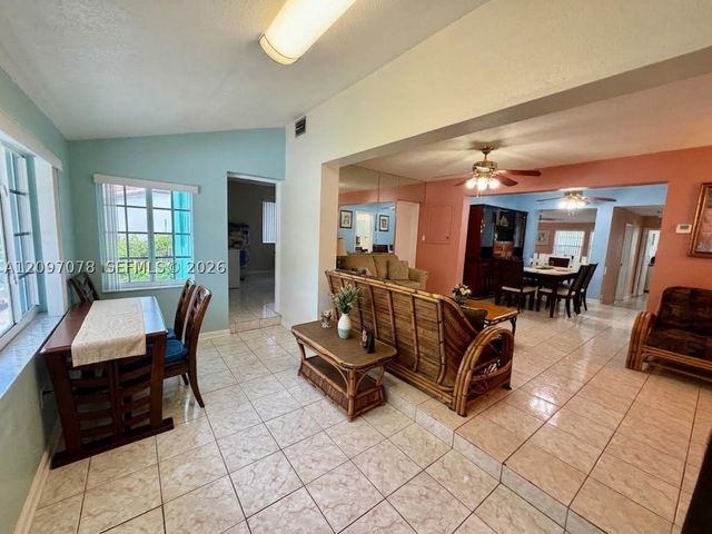 4450 SW 2nd St, Miami, FL 33134