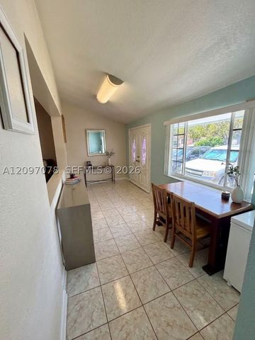 4450 SW 2nd St, Miami, FL 33134